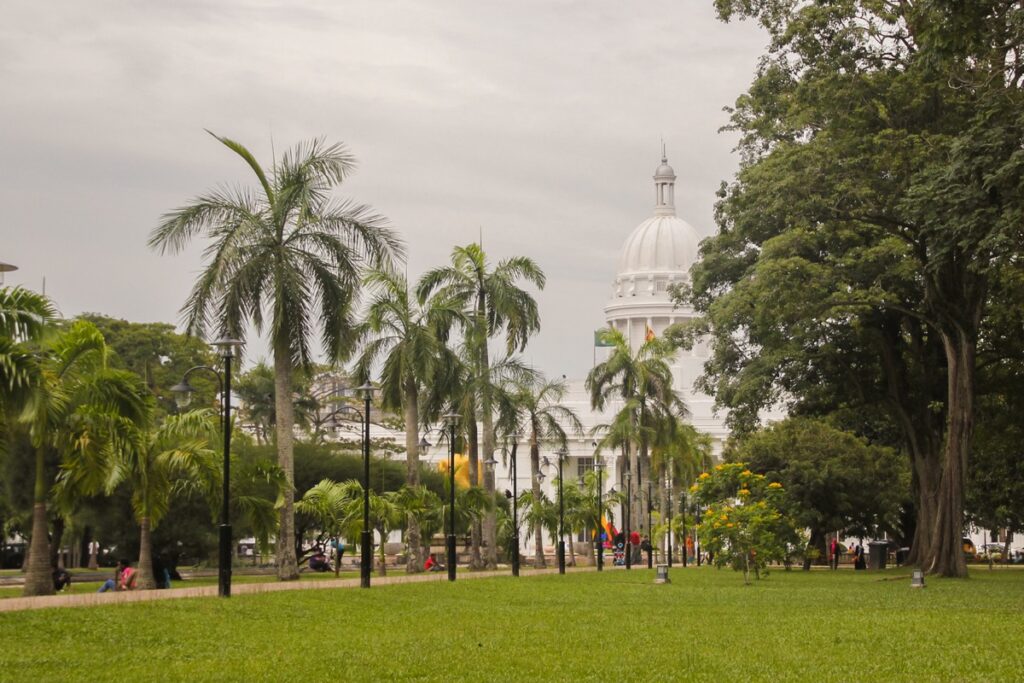 Park Viharamahadevi w Kolombo