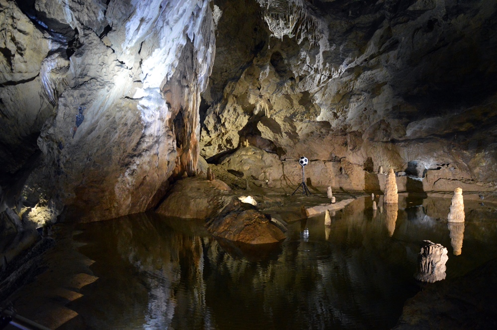 jaskinie w europie